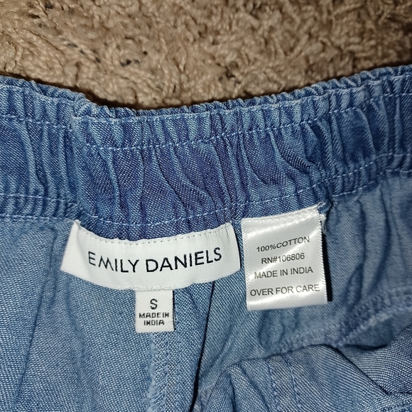 Emily Daniels Women's Blue Jean Chambray Pull On No Dawstring Sheeting Capri - Picture 8 of 9